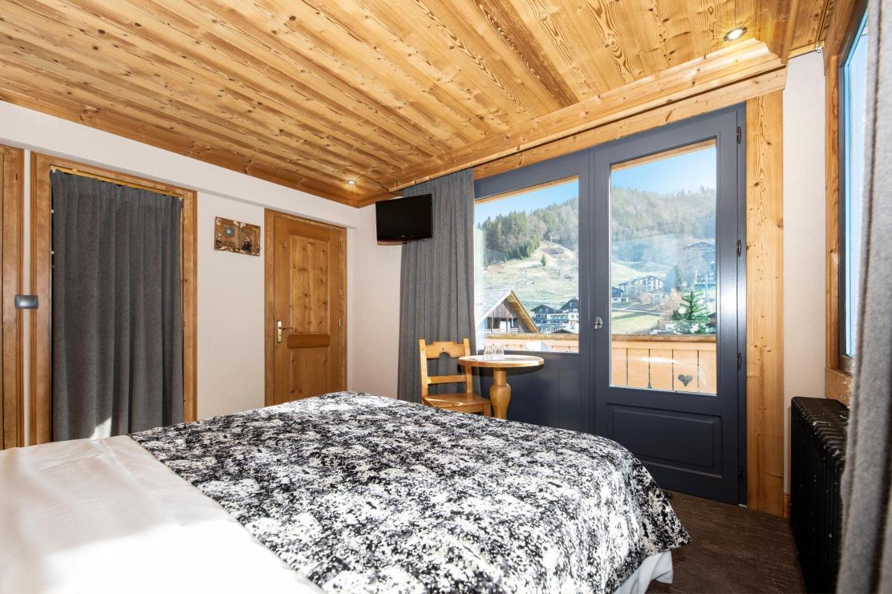 Hotel-Chalet Les Ecureuils Restaurant, Piscine, Garage Le Grand-Bornand Buitenkant foto