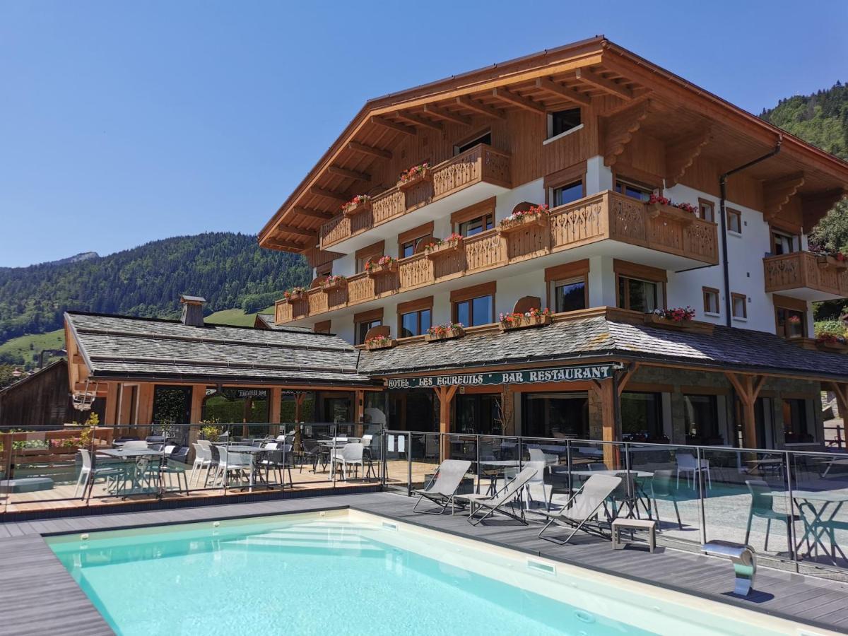 Hotel-Chalet Les Ecureuils Restaurant, Piscine, Garage Le Grand-Bornand Buitenkant foto