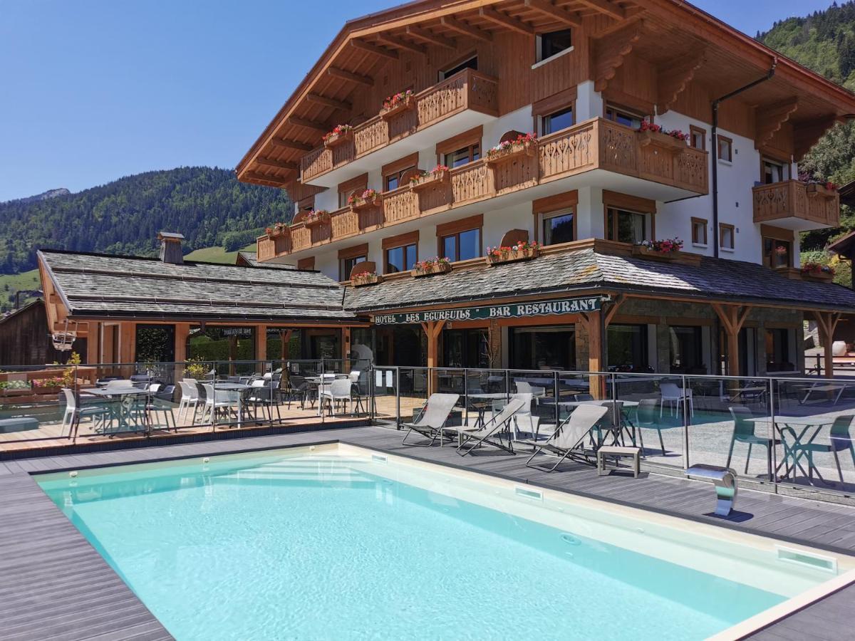 Hotel-Chalet Les Ecureuils Restaurant, Piscine, Garage Le Grand-Bornand Buitenkant foto