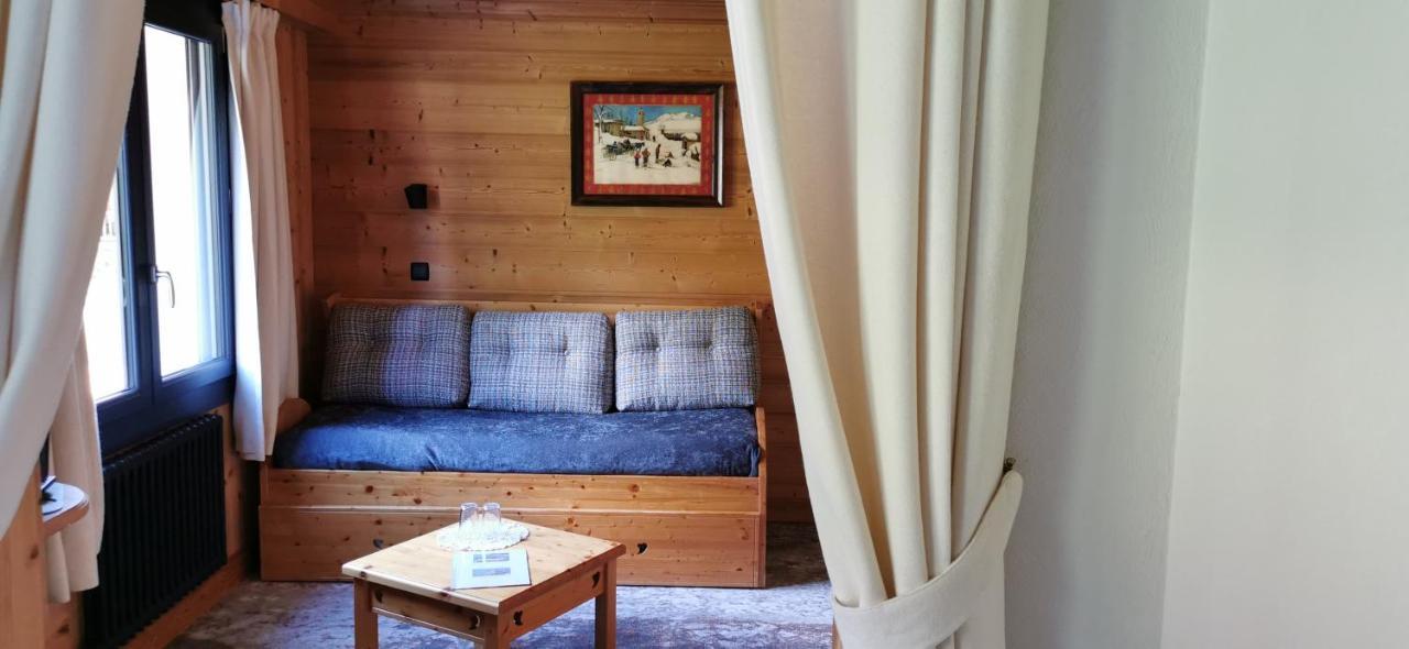 Hotel-Chalet Les Ecureuils Restaurant, Piscine, Garage Le Grand-Bornand Buitenkant foto