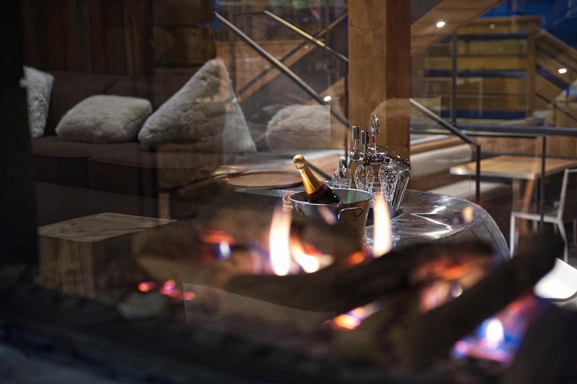 Hotel-Chalet Les Ecureuils Restaurant, Piscine, Garage Le Grand-Bornand Buitenkant foto
