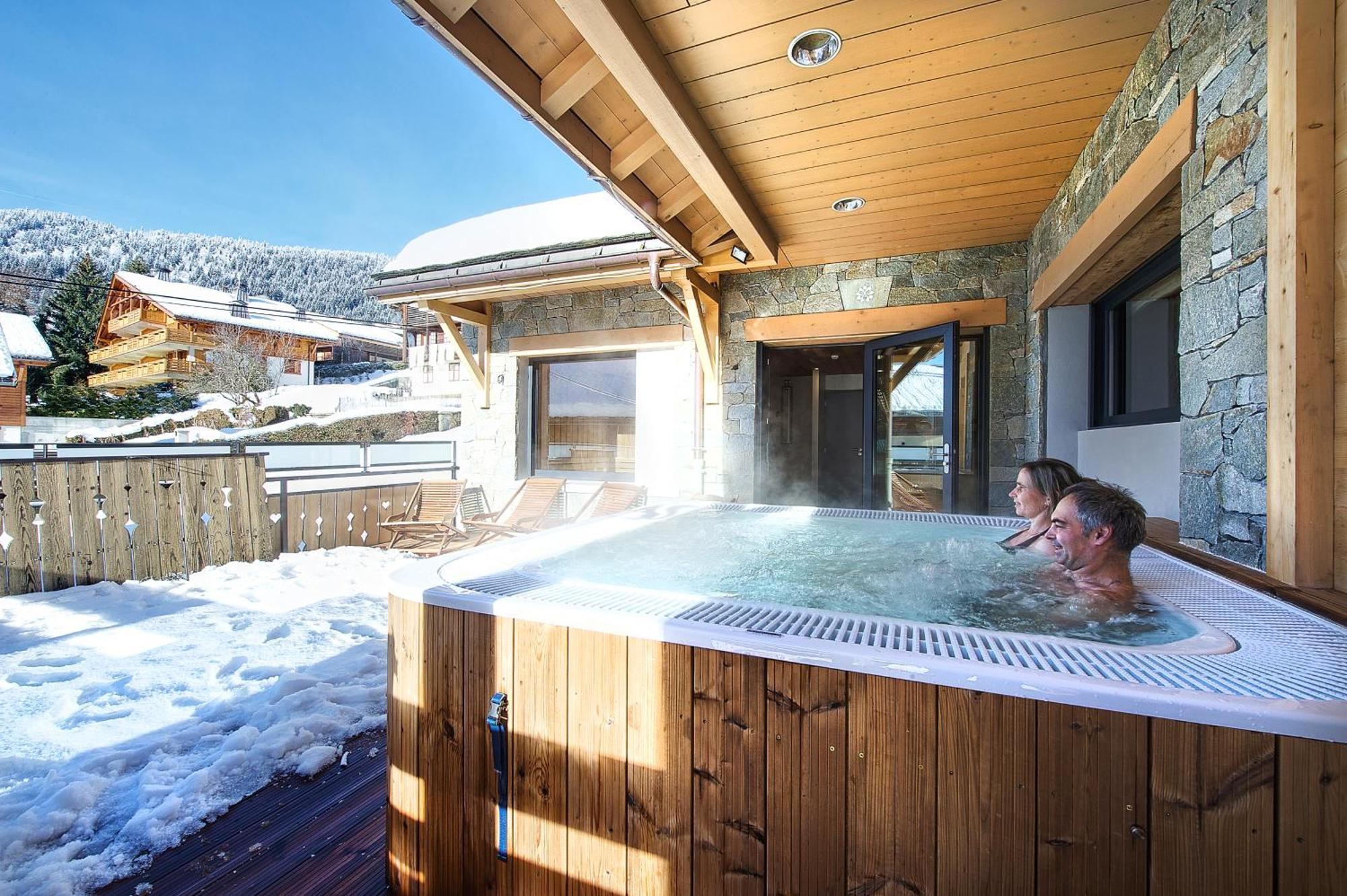 Hotel-Chalet Les Ecureuils Restaurant, Piscine, Garage Le Grand-Bornand Buitenkant foto